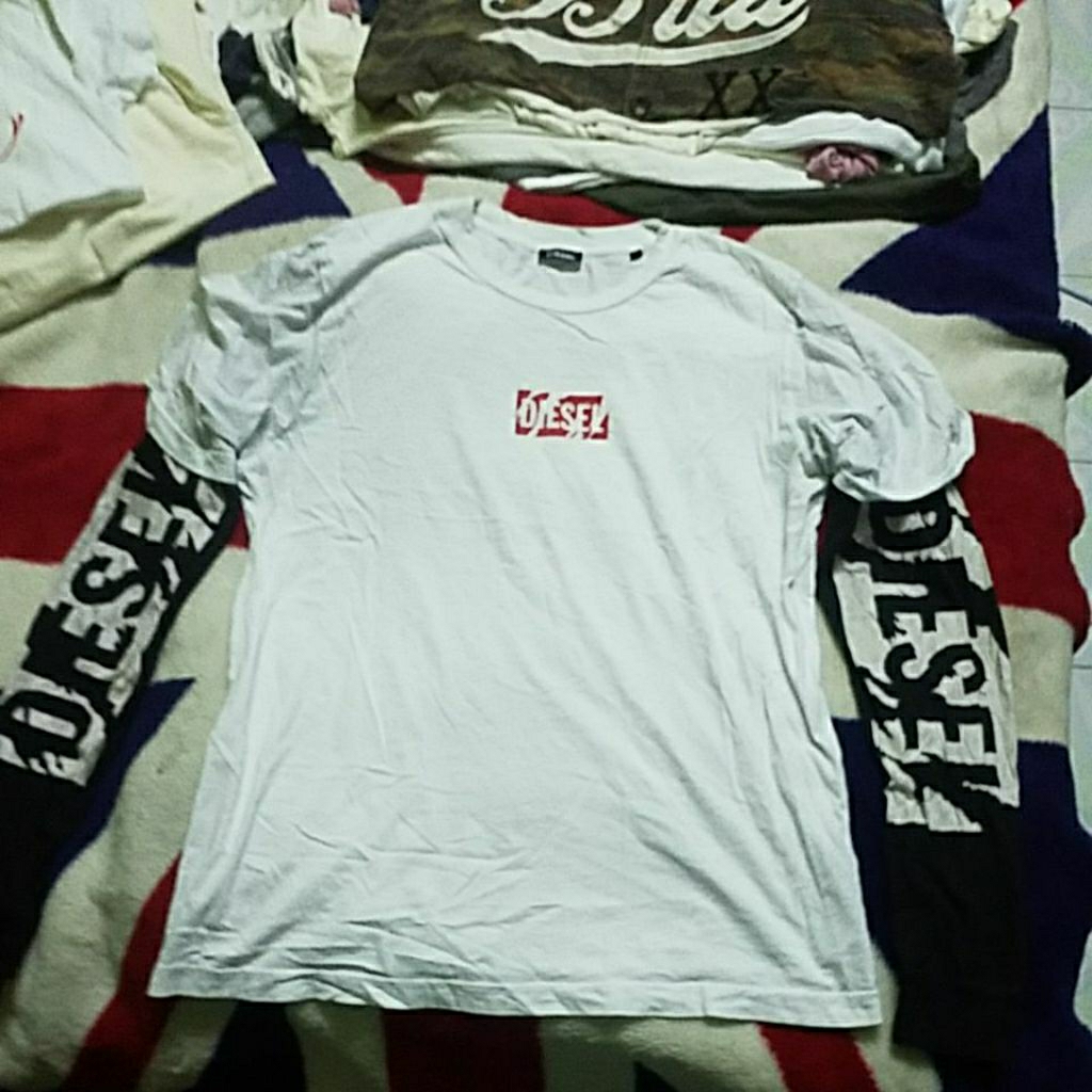 DIESEL LONG SLEEVE SIZE 23X28 INCH
