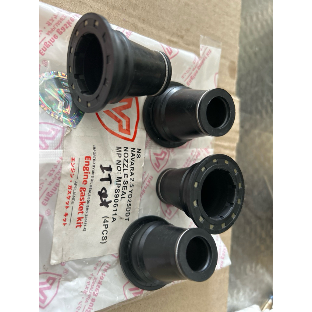 NISSAN NAVARA 2.5 YD25DDT PLUG HOLDER SEAL NOZZLE SEAL