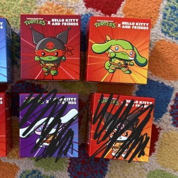 TMNT X Hello Kitty And Friend Mcd Happy Meal Toy