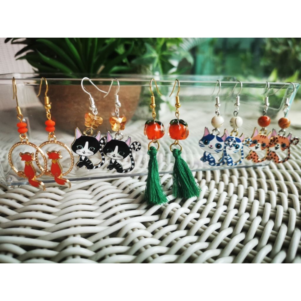 Spooky & Sweet Halloween Charm ต่างหู