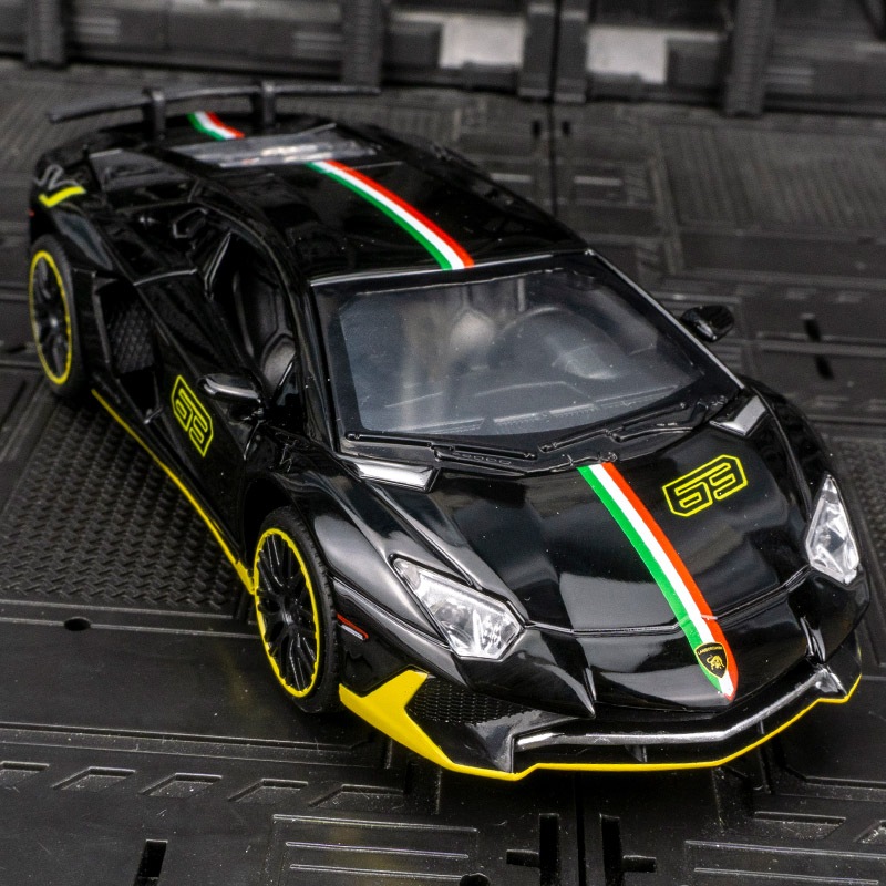 1:32 Lamborghinis LP780 SVJ จําลองสูงดึงกลับรถของเล่นเสียงและแสงคอลเลกชันรถของเล่นเด็ก