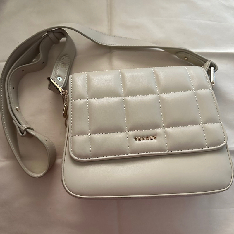 Tracey Handbag Preloved Handbag ครีม