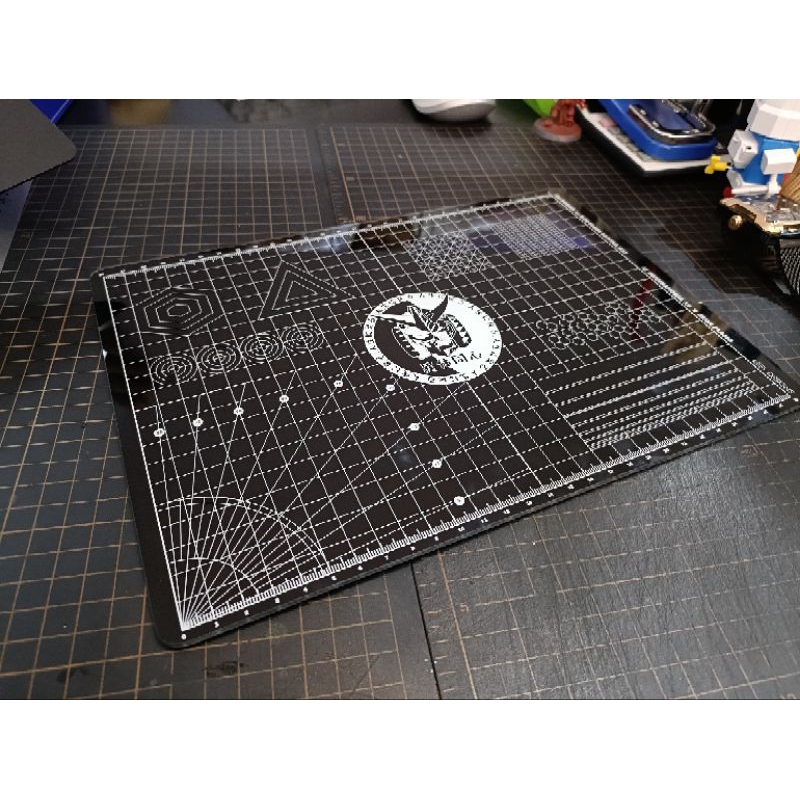 AT x ZEON PLAMO เสื่อตัดกระจก A4 210MMX300MM