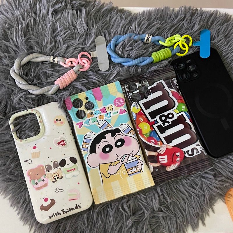เคส iPhone 12 Pro Max มือสอง (4 x Phone Case) + สายรัดโทรศัพท์ 2 เส้น