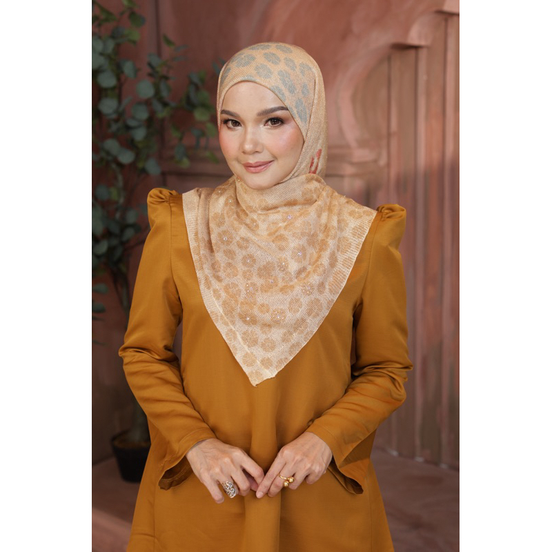 BAWAL/SAUK POSH AURARAYA - ILHAM QASEH HAT