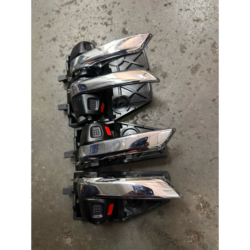 Suzuki swift sport zc32s ที่จับด้านใน crem