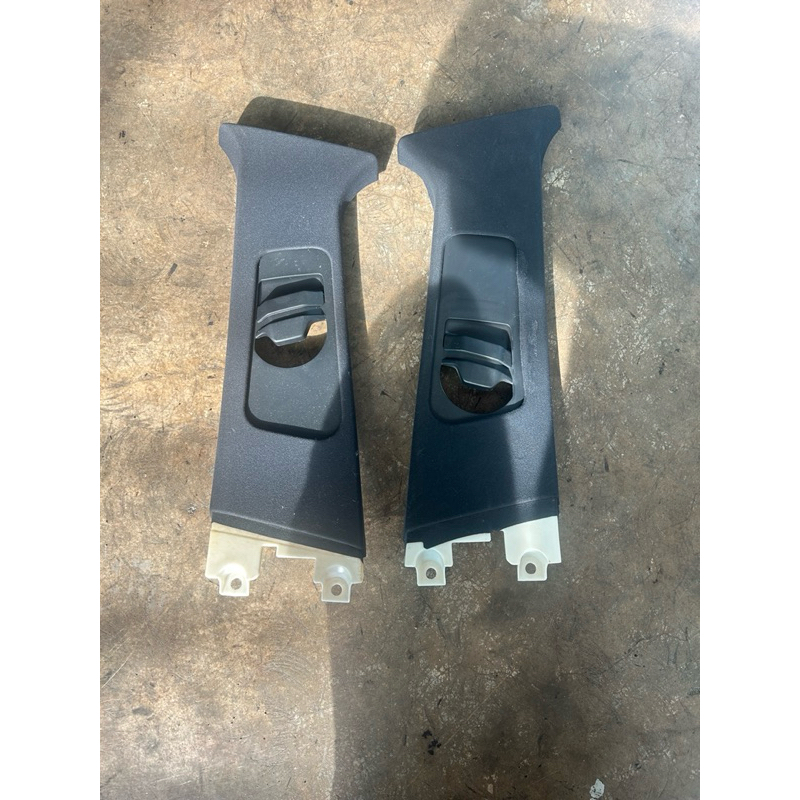 BMW E46 เก๋ง 4 ประตู M SPORT B เสา สีดํา ราคา 1 คู่