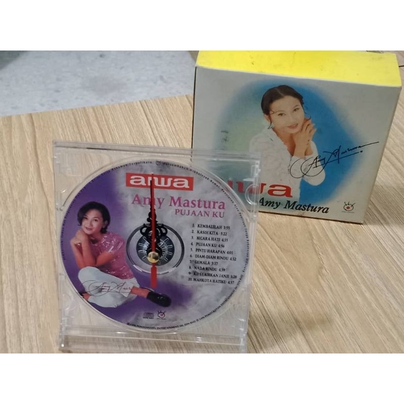รุ่นพิเศษ AMY MASTURA - Pujaan Ku 1996 Audio CD + Table Clock Item Studio clearance