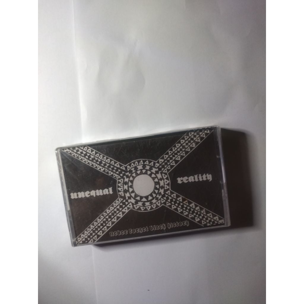 เกษตร UDENEQUAL REALITY "Never Forget Black History" เทปคาสเซ็ท