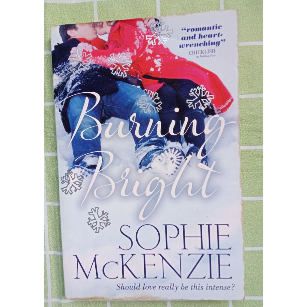 Preloved BURNING BRIGHT Sophie McKenzie