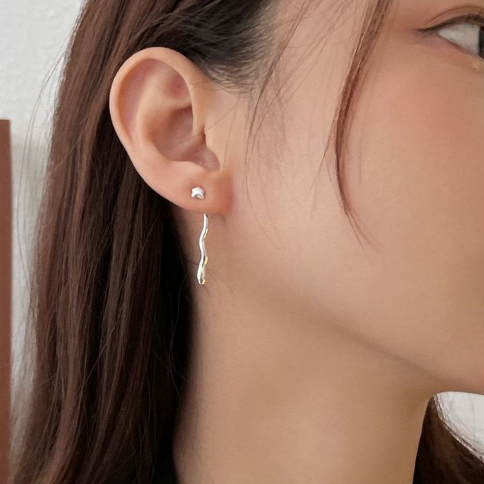 AG52 ต่างหู Star Stud พร้อม S925