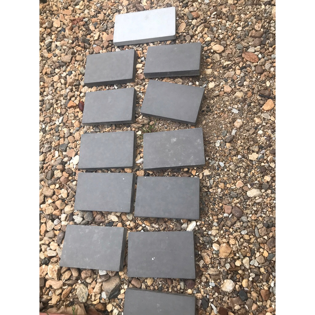 BATU PIJAK MINI/MINI GARDEN STONE/MINI STEP STONE