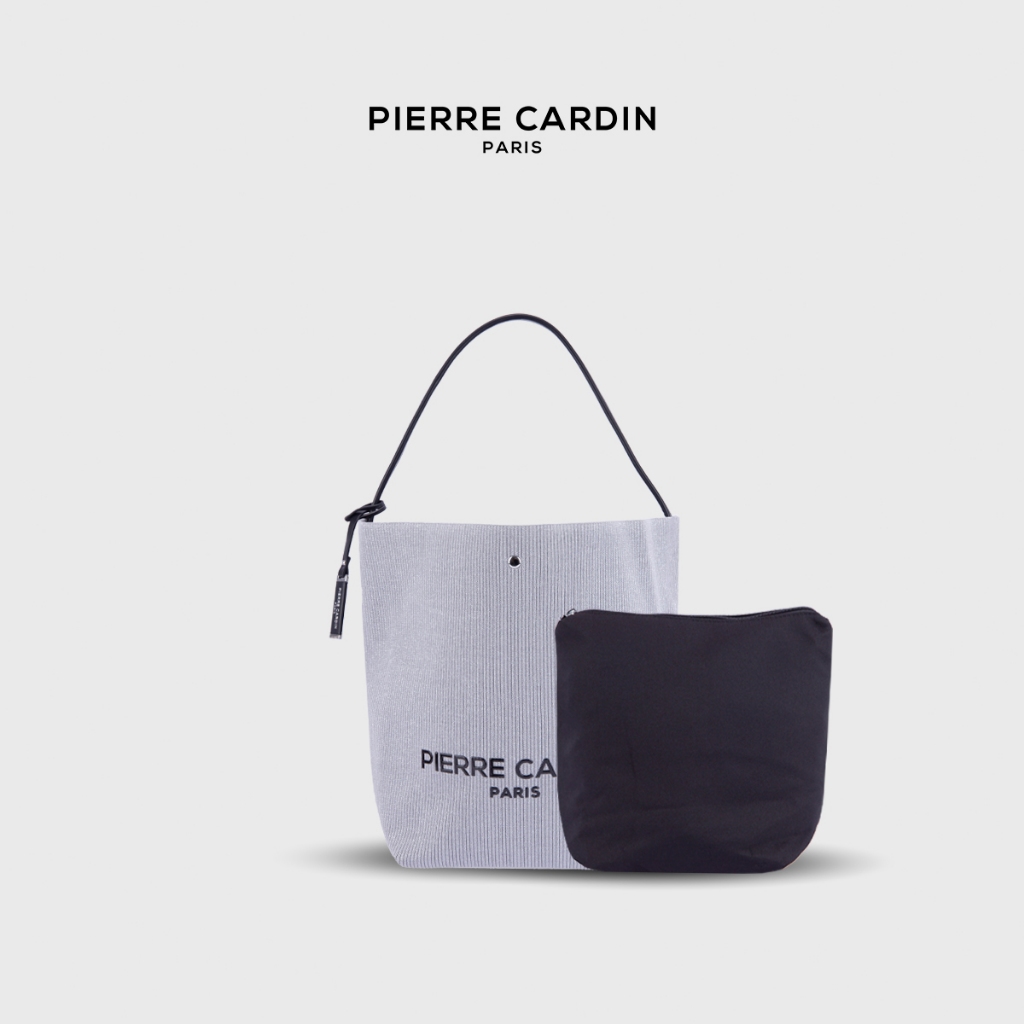 Pierre Cardin กระเป๋าทรงถังผ้าพลีทผู้หญิง