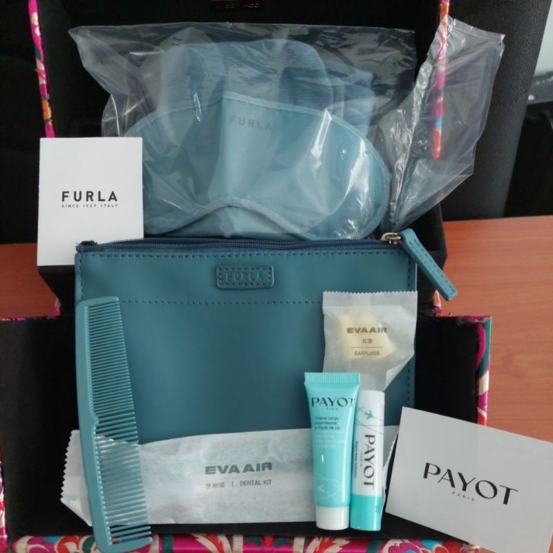 ใหม่!!! Eva Air พร้อมชุด Furla และ Payot Bag