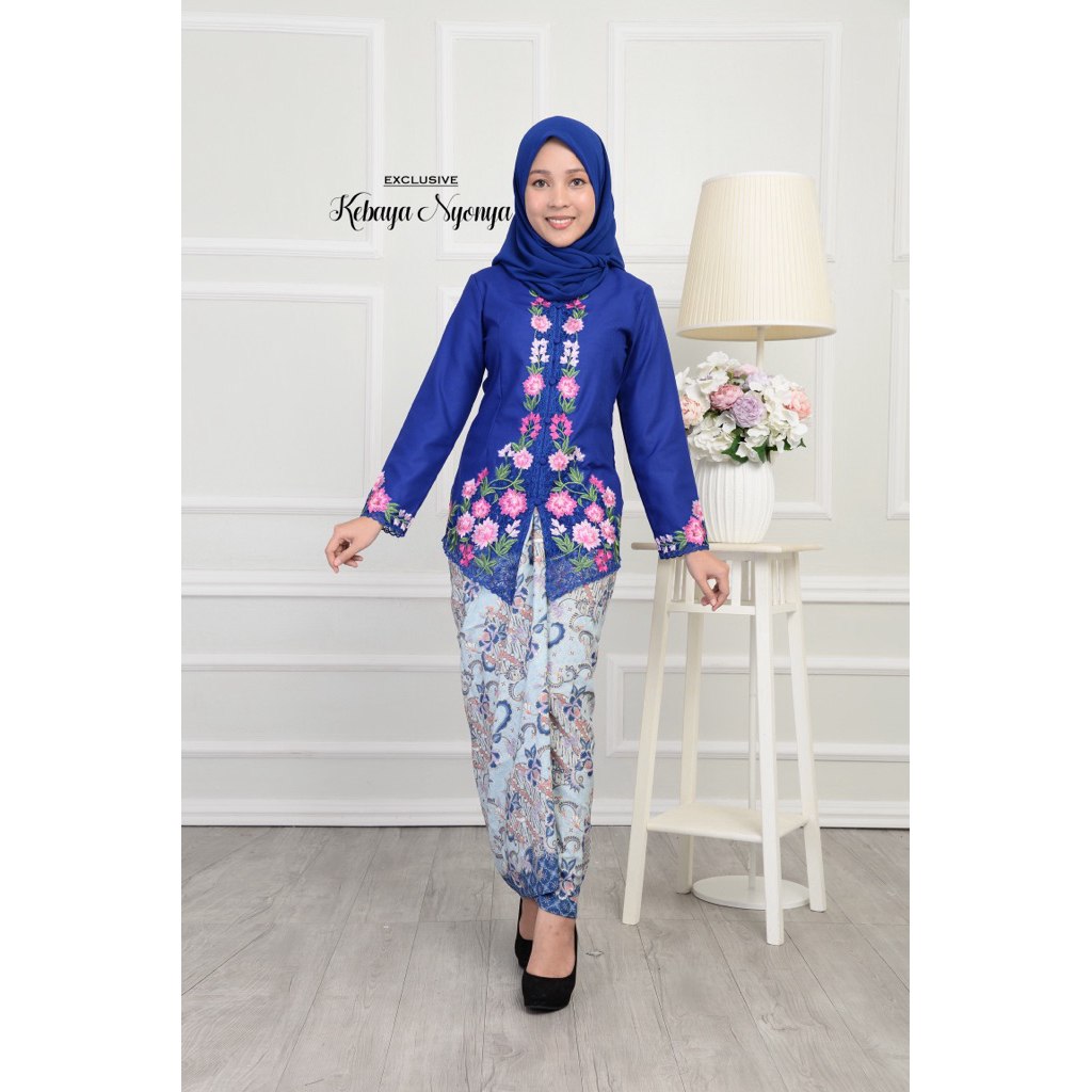 NYONYA COTTON KEBAYA (TOP เท่านั้น)