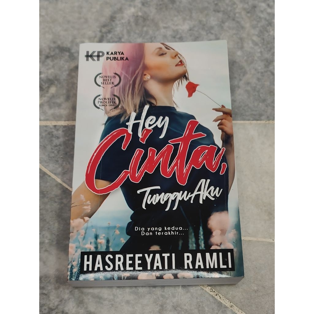 Hey Love, Wait Me **โปรดอ่านคําอธิบายสินค้าก่อนซื้อ** Hasreeyati Ramli by Publica