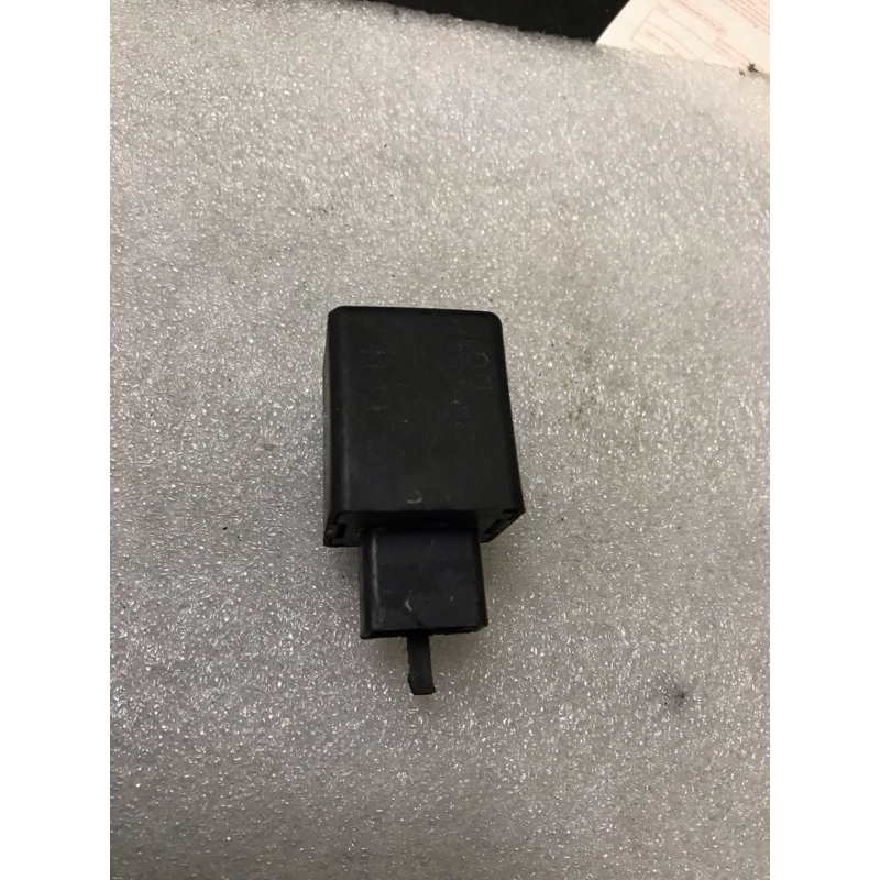 KAWASAKI ZX600 VN500 TURN SIGNAL RELAY 1996