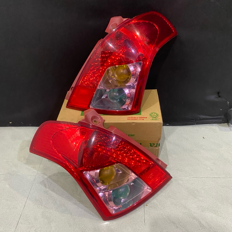 SUZUKI SWIFT 2008 - 2012 ZC11S/ZC21S/ZC31S TAIL LAMPU BELAKANG จากประเทศญี่ปุ่นมือสอง
