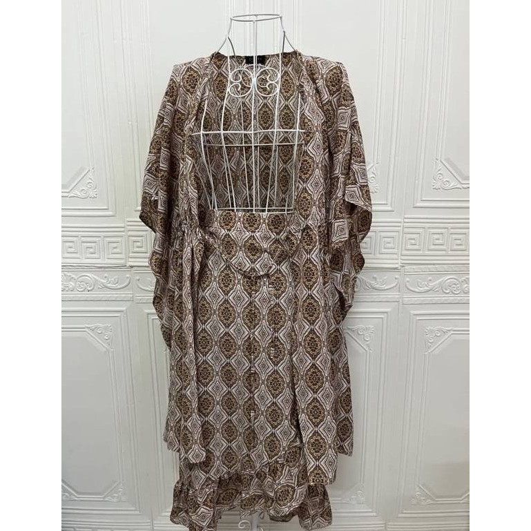 (PRELOVED) Zalora ผูกเอว kaftan นัวเนีย