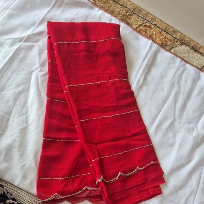 Saree Georgette Saree สีแดงระดับพรีเมียมพร้อมปาร์ตี้งาน Zeque/ชุดแต่งงาน