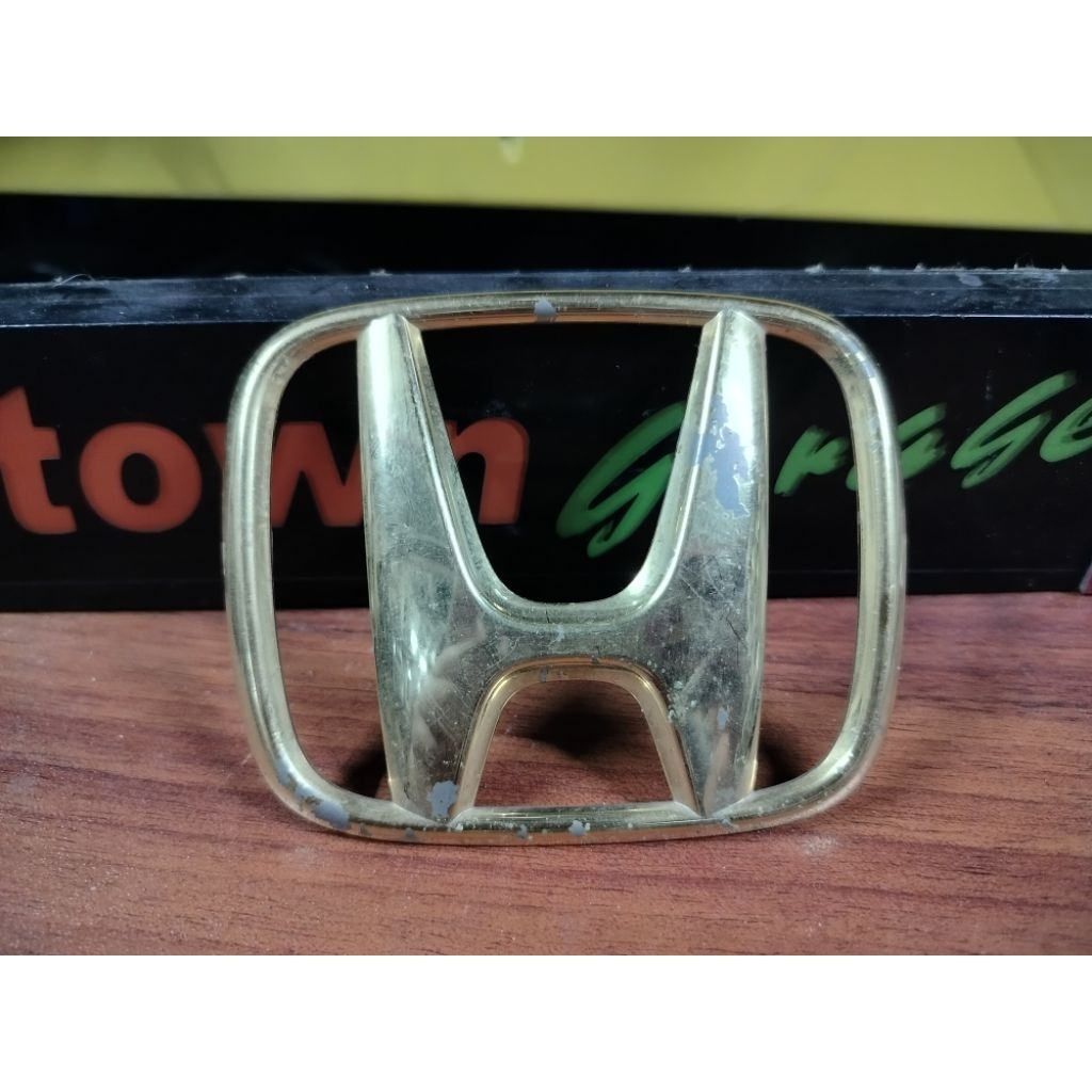 HONDA GOLD EMBLEM 75700-S5B-0000