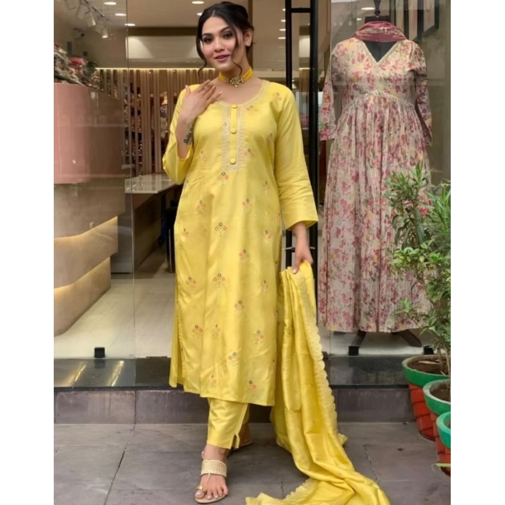 (NEW) กางเกง Kurtis สีเหลือง ไซส์ M