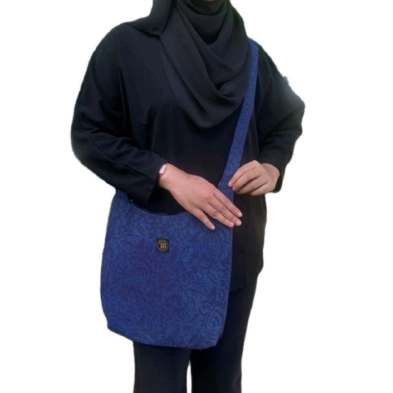 TS/Tourist Batik Sling Bag/Hobo Batik Sling Bag/กระเป๋าสะพายผ้าบาติกยาว/กระเป๋าสะพายunisex