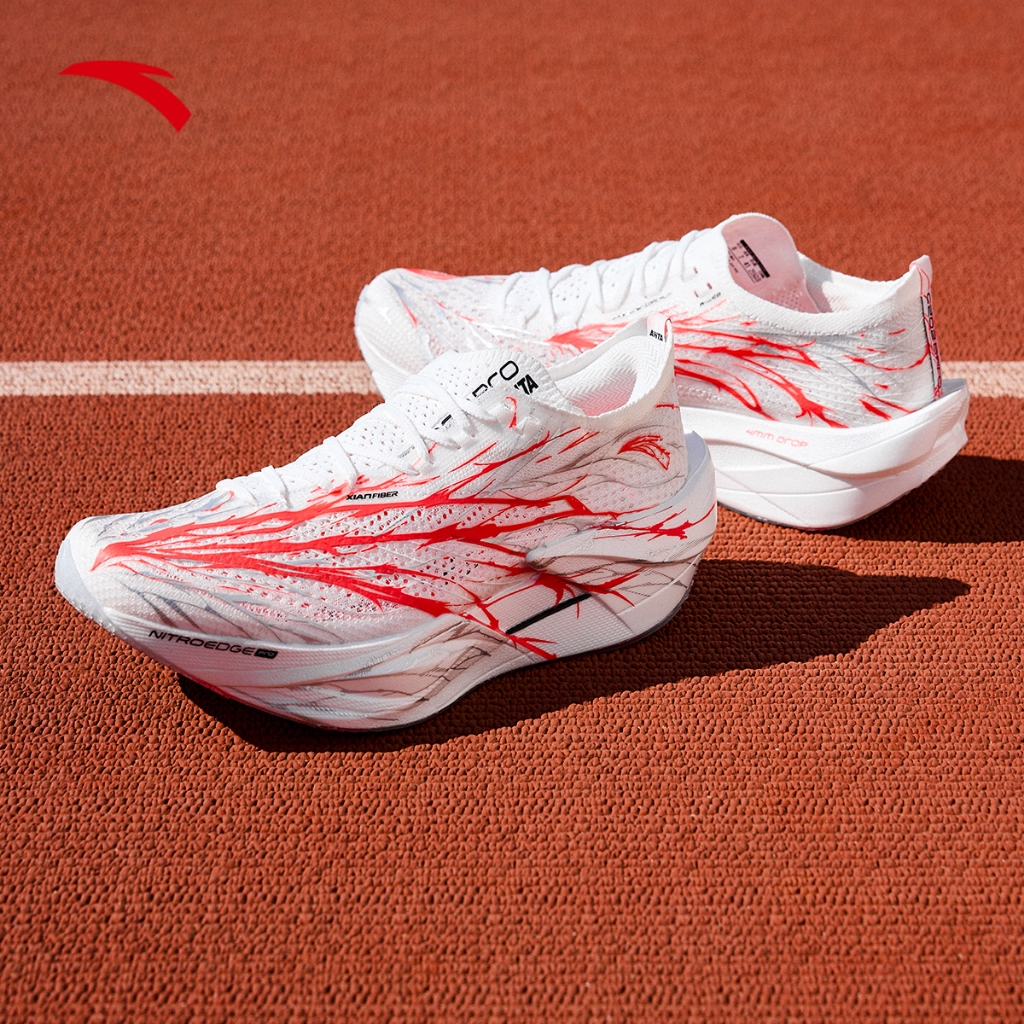รองเท้าวิ่ง ANTA Men C202 6 PRO 1125B5576-1 -สีขาว/แดง/เงิน (Kasut Larian Lelaki)
