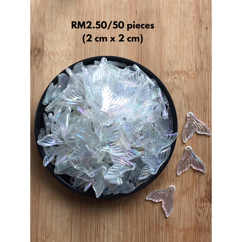 RM2.50/50 kyping : CH-802 - Azimat - Charm - Fish Tail - Glossy - 2 cm x 2 cm