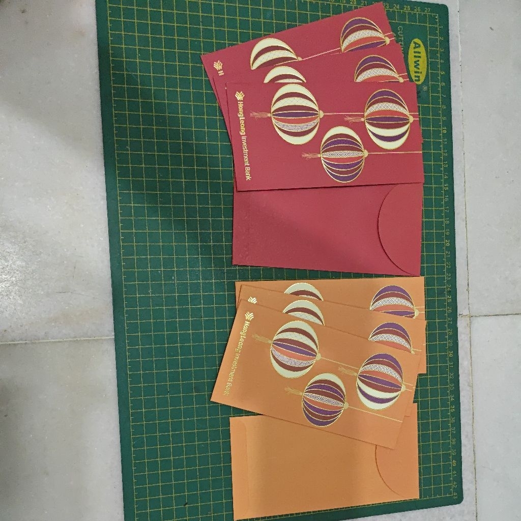 Hong Leong การลงทุน ang pao แพ็คเก็ตสีแดง 8 ชิ้น 2 ออกแบบ