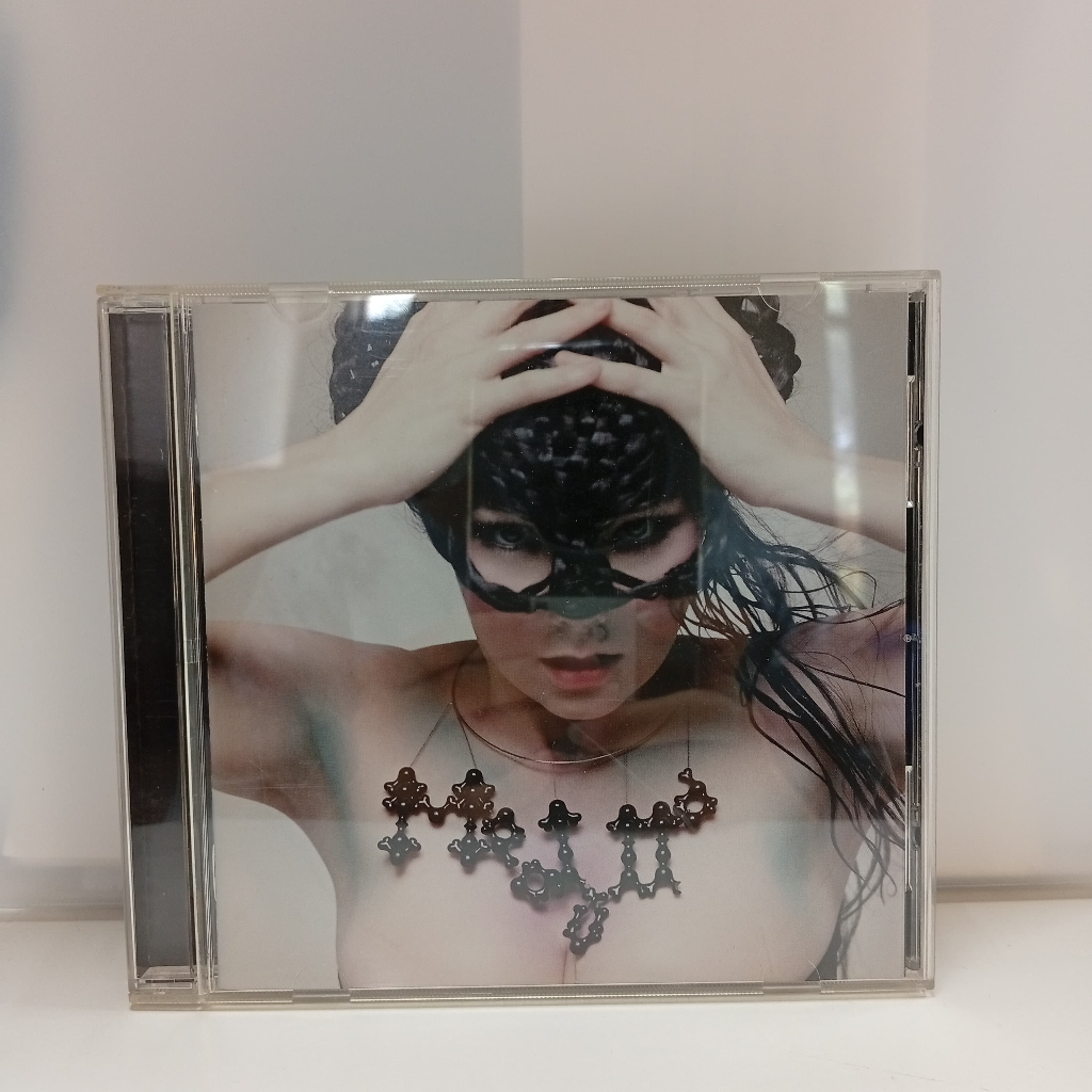 U232-35 USED CD.Music Albums CD - BJORK / MEDULLA U232-35