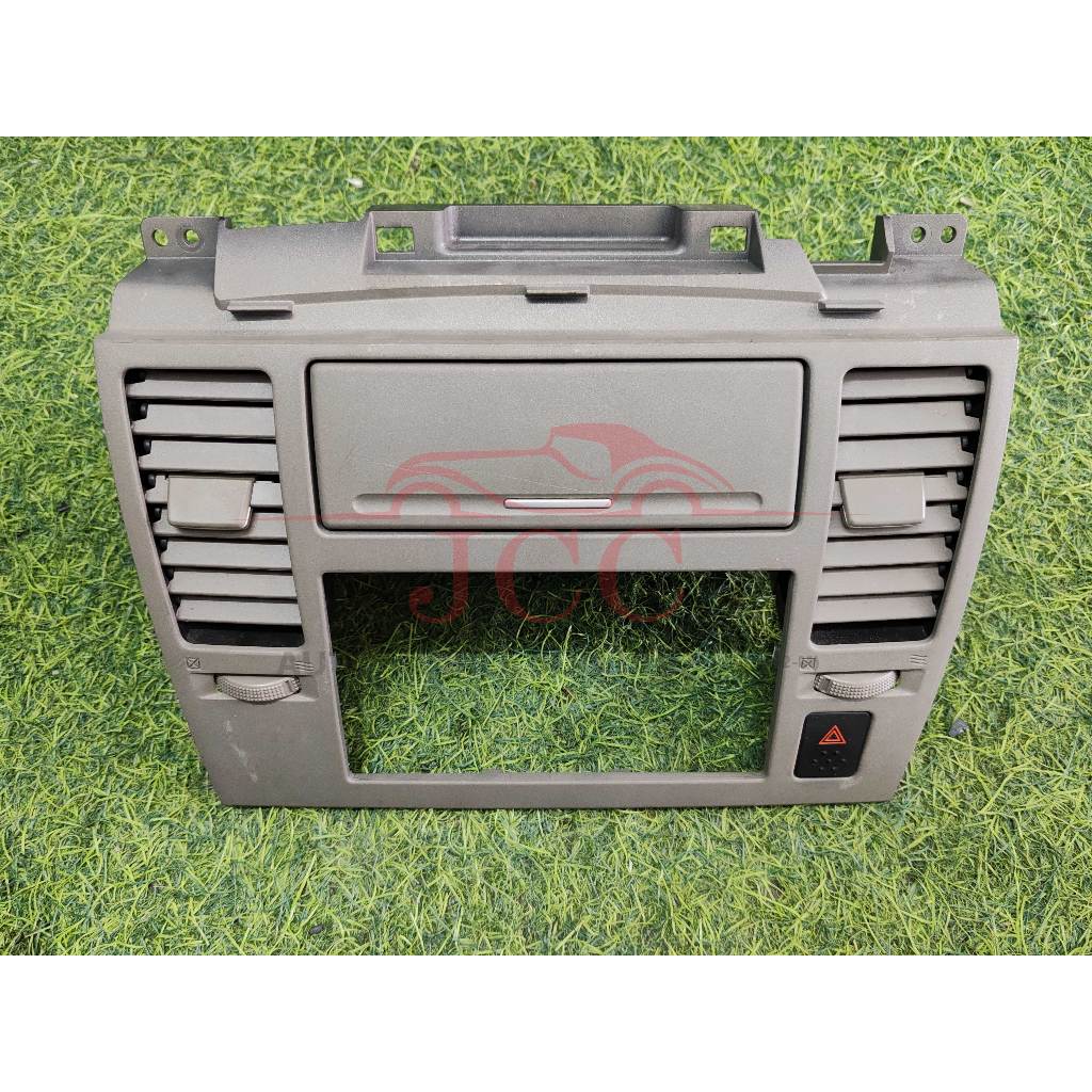 NISSAN TIIDA LATIO C11 CENTER AIRCOND AIRVENT พร้อม PANEL [2G-4A-B2464]