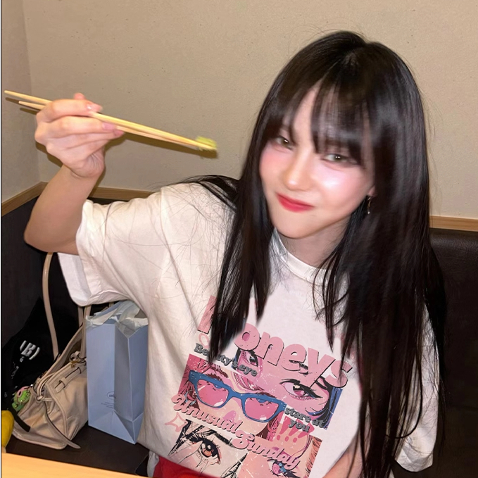 KATUN Aespa KARINA เสื้อเชิ้ตผู้ชาย เสื้อยืดผู้หญิงสไตล์เรโทรเกาหลีเหมือน KARINA 100% Cotton &