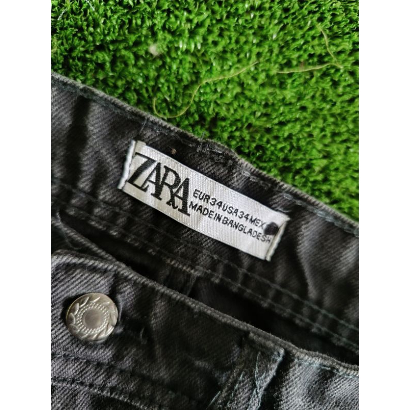 ZARA Jeans PRELOVED*