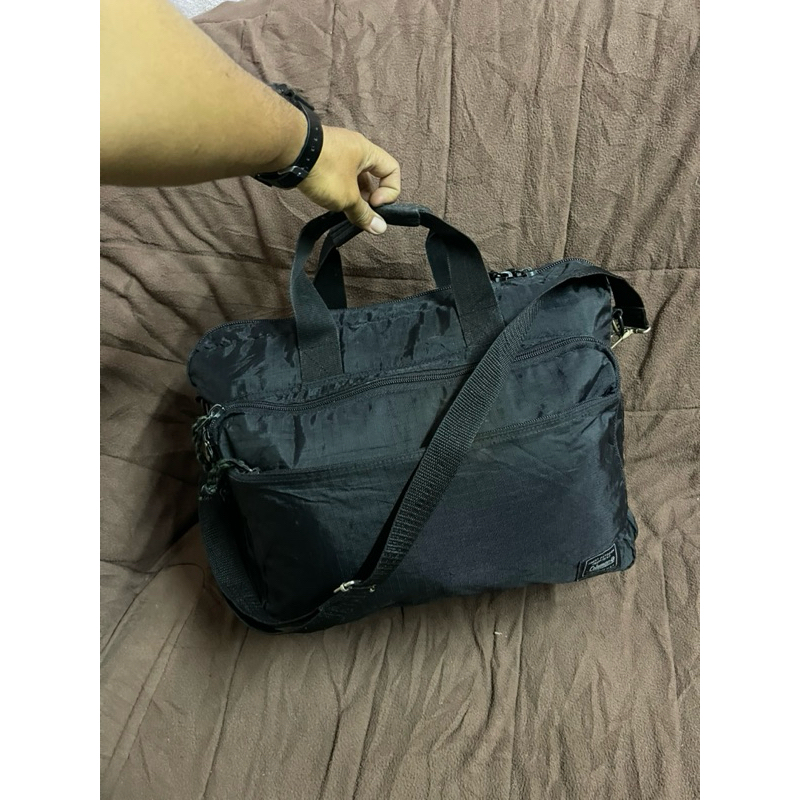 กระเป๋าสะพาย Coleman Messenger