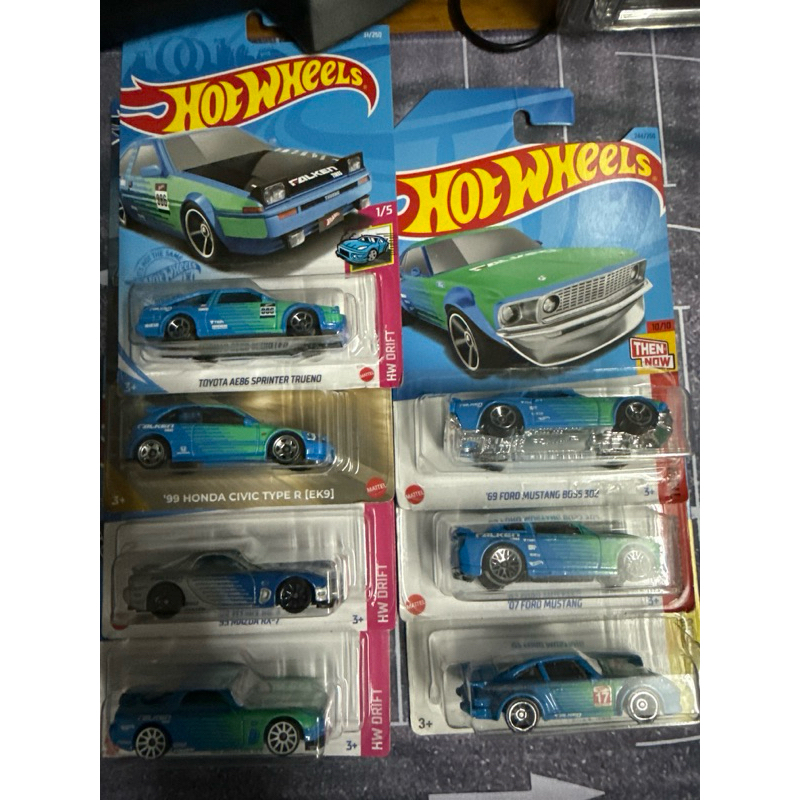 Hotwheels combo falken และ nissan กอริลลา