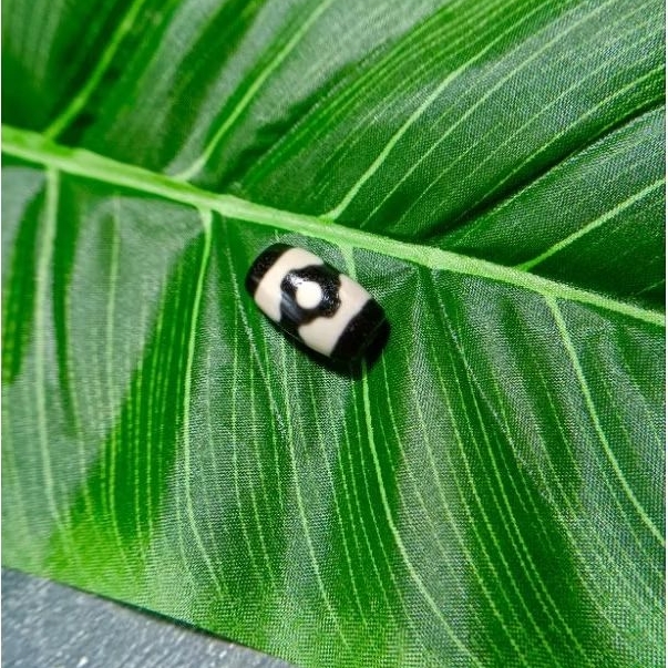 JY คอลเลกชันพรีเมี่ยม Triple Eyes Dzi ลูกปัด Juyuan Bogu Mandala สามตา Dzi ลูกปัด