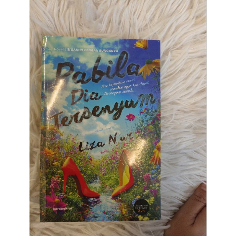 นิยายรัก ดัดแปลงโดย Pabila Dia Smiley โดย Liza nur viu ละครไวรัส