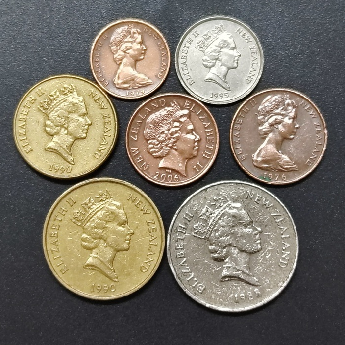 New Zealand QE II A Set Of Coins 1981-2000s ( 7 เหรียญ )
