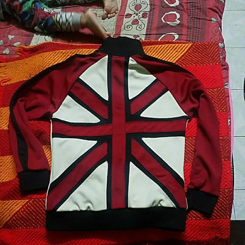 TRACK TOP ENGLAND FLAG BACK CHEST 20 ยาว 25 นิ้ว