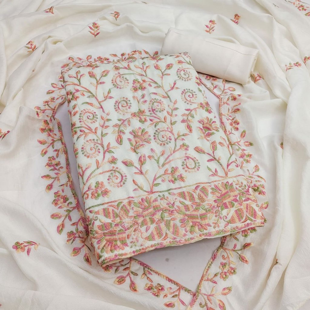 วัสดุสูท Vichitra SIlk Punjabi พร้อมงานลําดับ Kain Jahit Punjabi