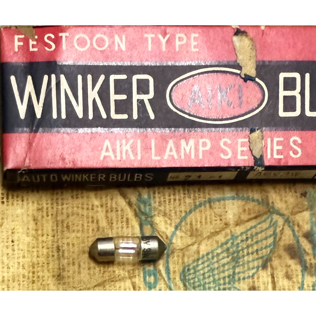 Honda C100/C102/C105/C110/C115/C200/C201/CM90/CM91/CD90 Signal Festoon Bulb 6V-3W (AIKI)(นําเข้า)