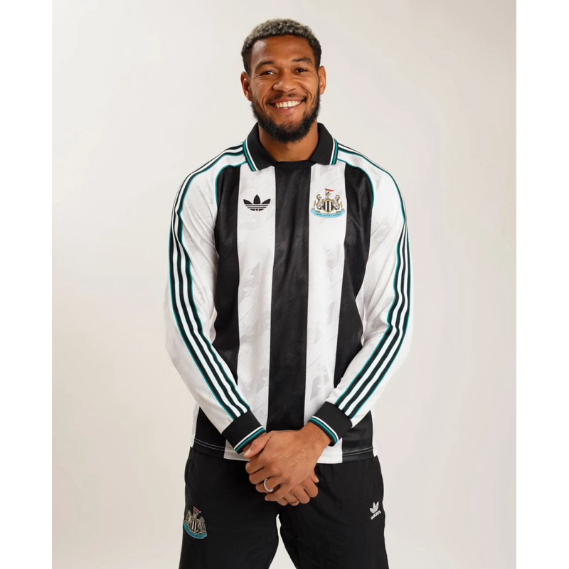เสื้อแข่ง Newcastle United Nostalgia Season (แขนยาว)