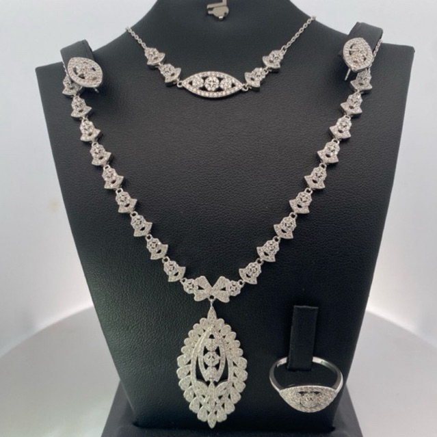 ของกํามือ! 21.99 Grams Cubic Zirconia(CZ) ผลิตจากชุดเครื่องประดับพ่นทรายเงิน 925