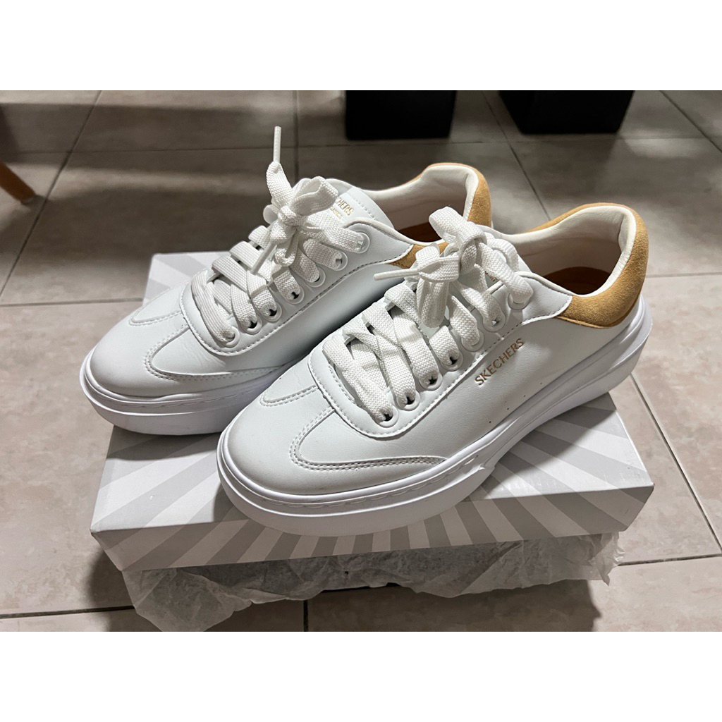 Sketchers รองเท้าผู้หญิง UK4 UR37