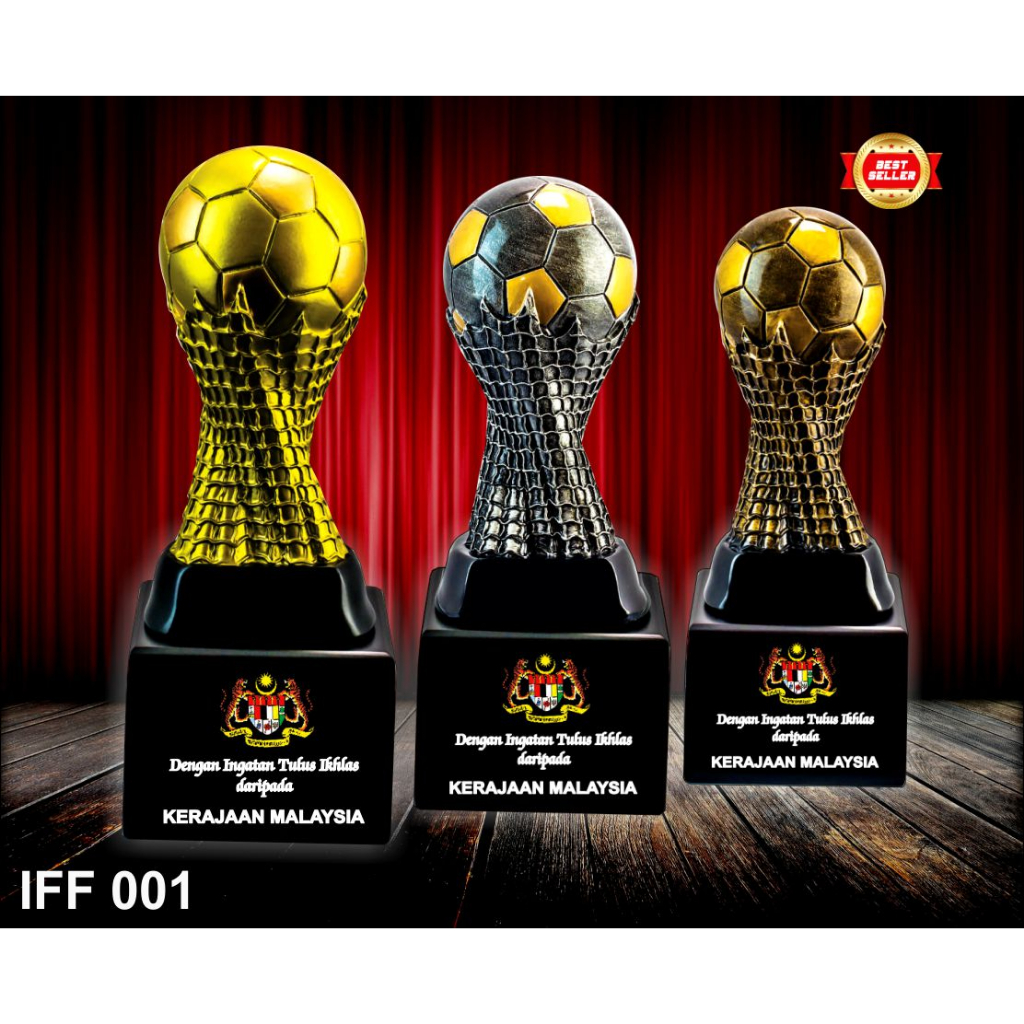 FOOTBALL CLASSIC RESIN TROPHY - IFF 001