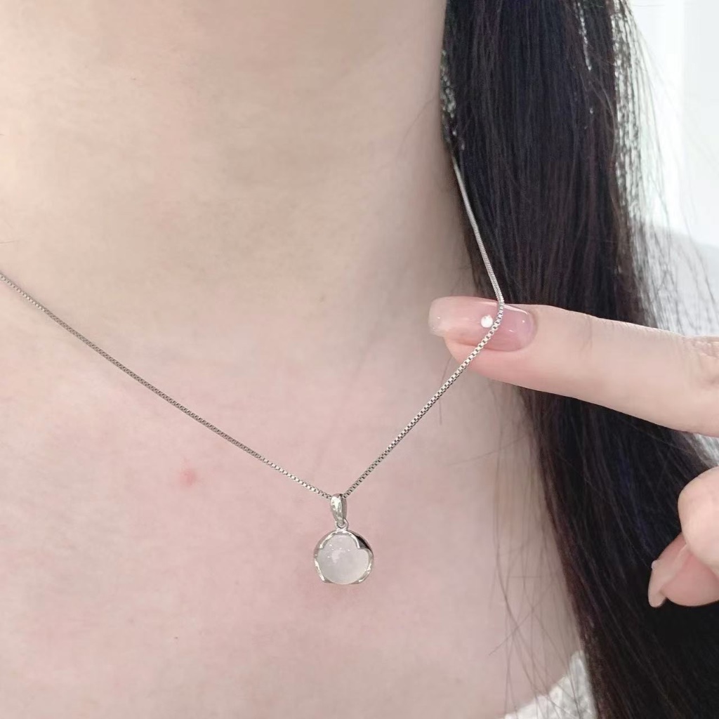 F17 S999 สร้อยคอเงินสีขาว Chalcedony
