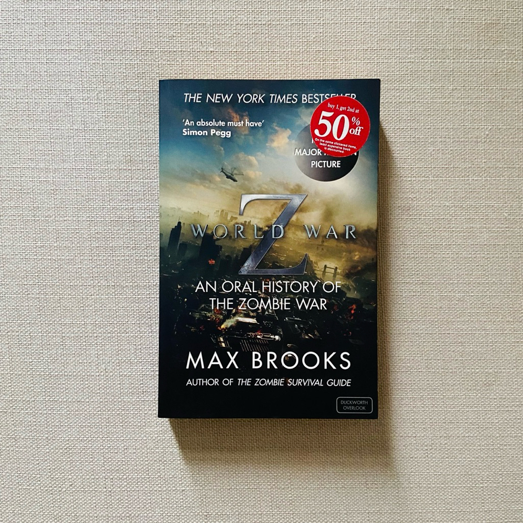 World War Z Max Brooks หนังสือแฟนตาซีสยองขวัญมือสอง