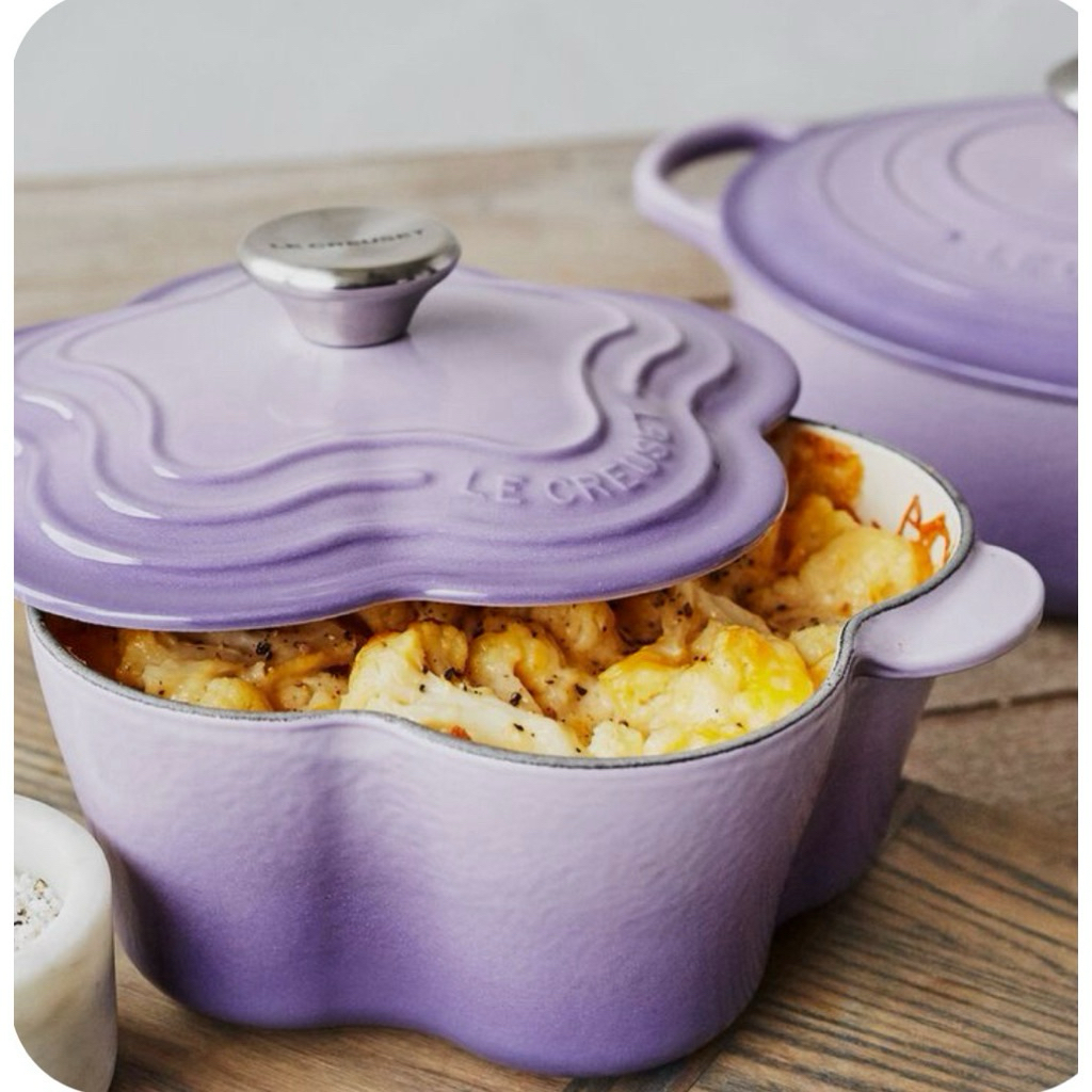 Le Creuset 20 ซม.ดอกไม้หม้อเหล็กหล่อ Bluebell