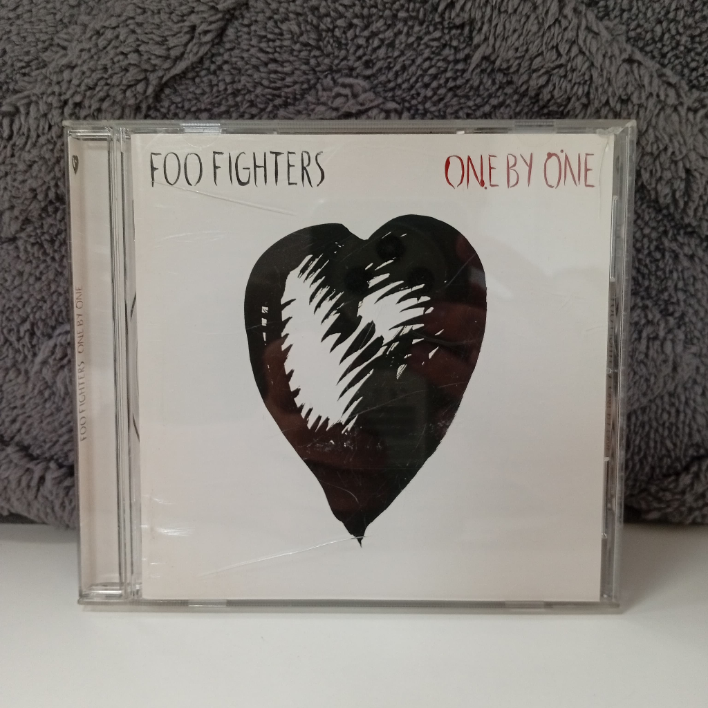 K5-71 ซีดี TERPAKAI [ FOO FIGHTERS - ONE BY ONE ] ซีดีที่ใช้แล้ว K5-71